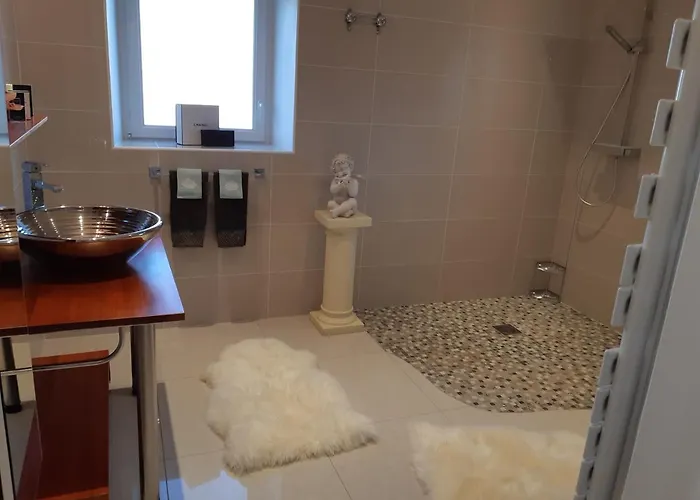 Les De Veronique, Chez Veronique Olive Alojamento de Acomodação e Pequeno-almoço Saint-Pair-sur-Mer