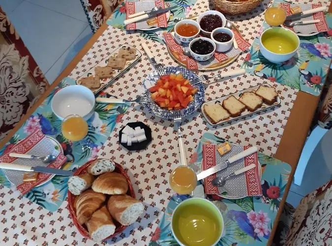 Les De Veronique, Chez Veronique Olive