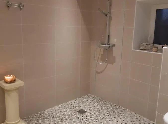 Les De Veronique, Chez Veronique Olive