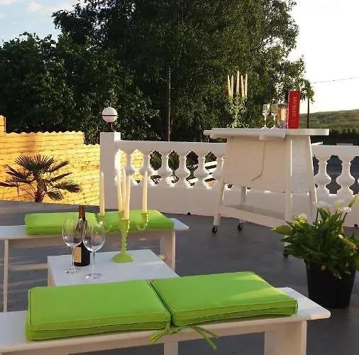 Les De Veronique, Chez Veronique Olive 4*