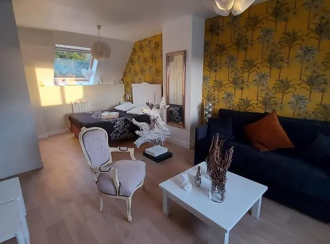 Les De Veronique, Chez Veronique Olive Alojamento de Acomodação e Pequeno-almoço 4*