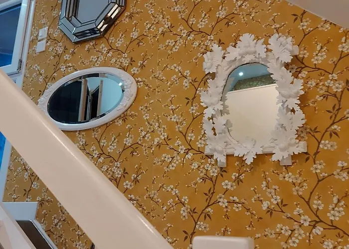 Les De Veronique, Chez Veronique Olive 4*