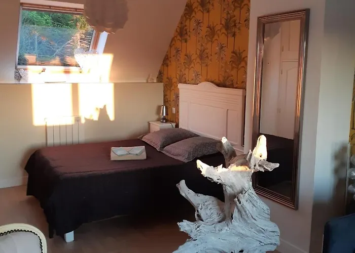 Les De Veronique, Chez Veronique Olive 4*